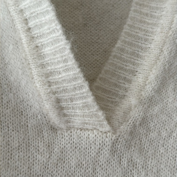 Little Lies Ivory White Pullover Sweater S/M - Picture 11 of 11